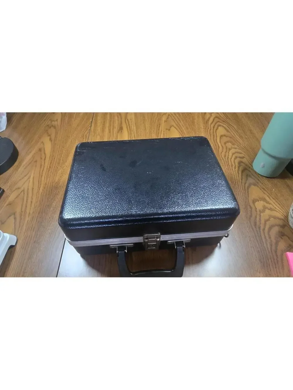 Polaroid 230 Instant Camera with Carrying Case and Accessories
